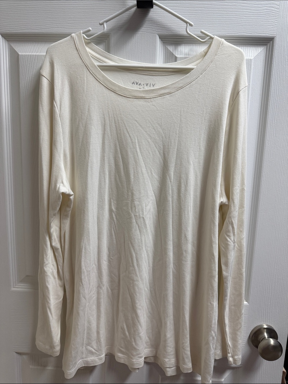Ava & Viv Off-White Long Sleeve Scoop Neck Top